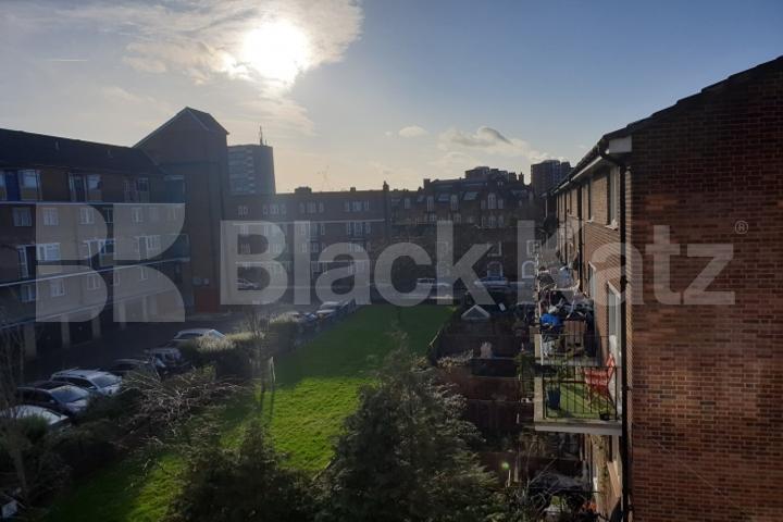 Top floor double studio with south facing balcony Tisdall House Barlow Street , Elephant and Castle